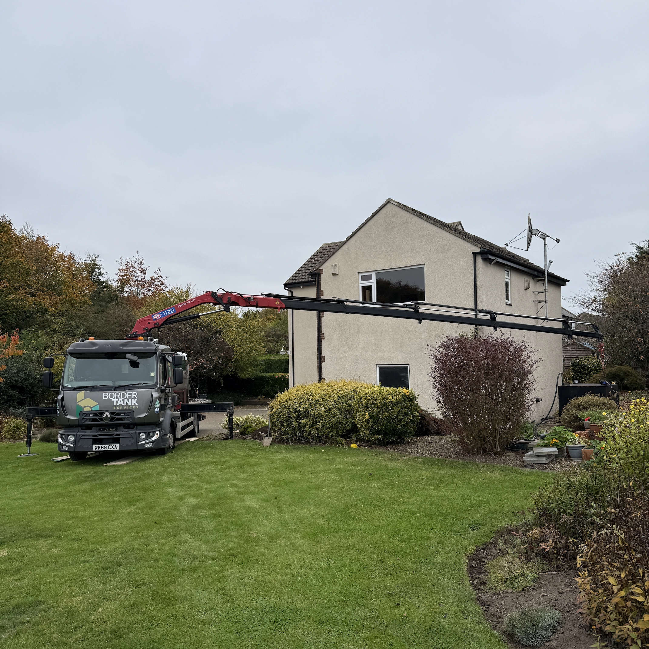 OFTEC engineer replacing a domestic oil tank