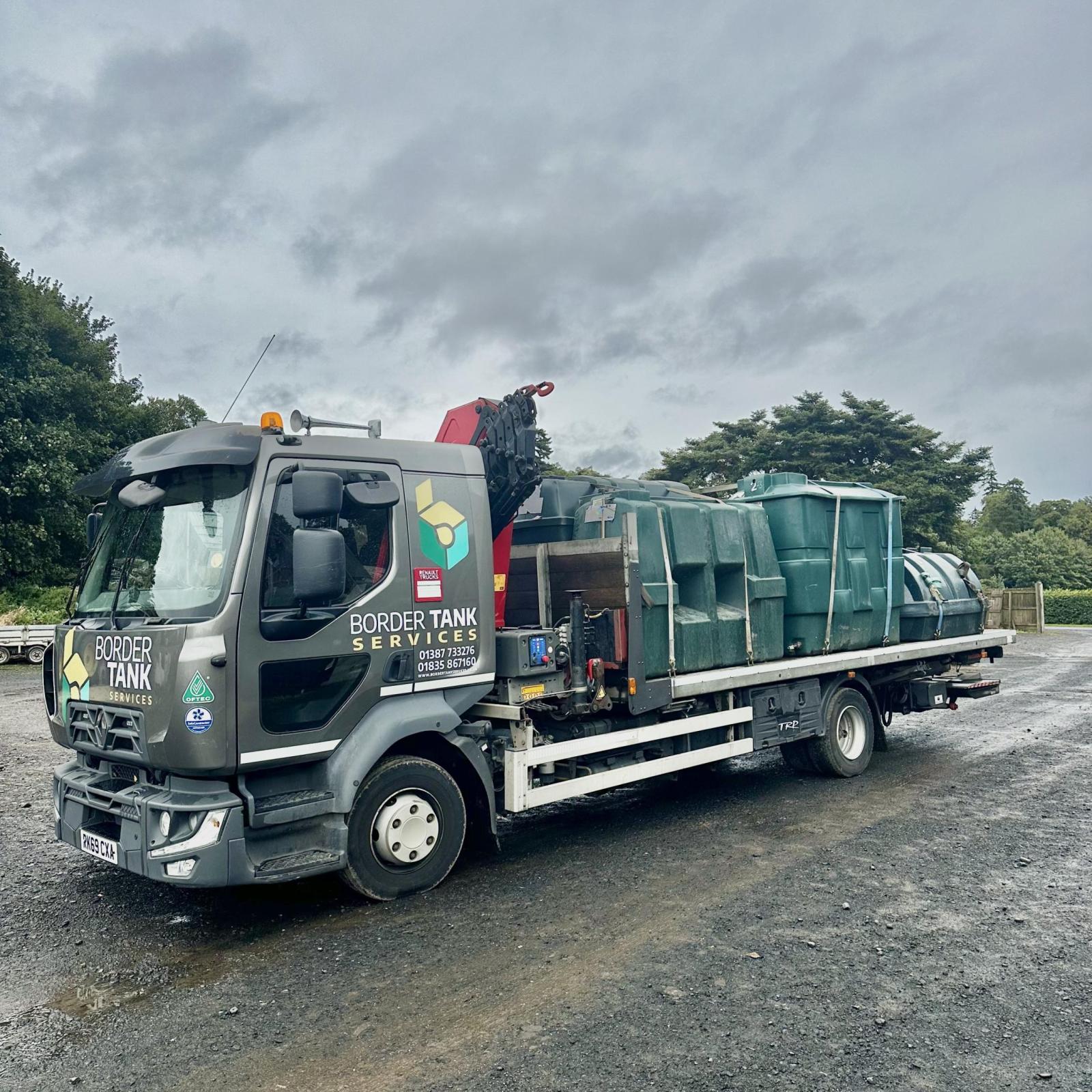 Border Tank Services engineer carrying out Oil Tank Replacement & Installation in Duns